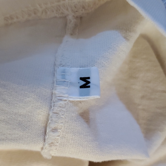 Vandy the Pink Graphic T-shirt (Size M) - Picture 4 of 4